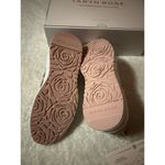 Taryn Rose NEW  Pink Floral Sneakers Size 7‎ Photo 2