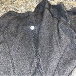 Lululemon dark grey swiftly long sleeve size 6 Photo 3