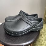 Shoes For Crews Unisex Black Zinc Clogs / Size: W7 M5 Photo 4
