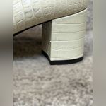 AGL Croc Embossed Off White Block Heel Leather Pumps Women’s 7 Formal Elegant Photo 5
