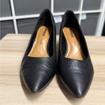 Clarks Collection by Clark’s Classic Black Leather Women's Pumps Photo 2