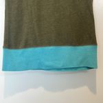 American Eagle Outfitters Green and Teal V-Neck Tee size small. Photo 4