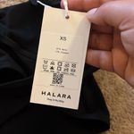 Halara NWT  sports bra black xs Photo 5