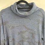 Evereve Michael Stars Blue  Marcy Camo Print Thermal Tunic Top Womens Medium Photo 4