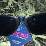 Foster Grant  Palm tree Sunglasses Photo 0