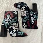 Rebecca Minkoff Size 8 Bojana Black Unique Floral Ankle Boots Embroidered Heels Photo 4