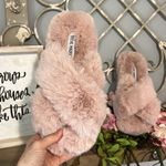 Steve Madden  Slipper Pink Fluffy Comfy Slides House Shoe Women 7 8 Plush Slip On Photo 10
