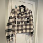 American Eagle  Size M Black Cream Plaid Cotton Flannel Cropped Button Down Shirt Photo 6