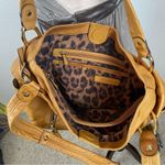 B. Makowsky Tan East West Sadie Pocket Shopper Caramel Leather Shoulder Bag NWT Tan Size XL Photo 8