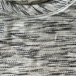 Lululemon  Athletica crop top sz6 Photo 2