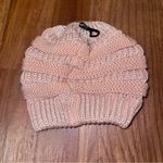 Solid Classic CC Beanie Tail pink Photo 2