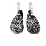 Toms  Floral Print Slip On Loafer Canvas Flat Casual Shoes Blue White Size 8M Photo 3