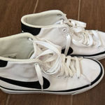 Nike NWOT  White Mid-Top Sneakers Photo 0