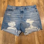 Levi's Levi’s 501 Distressed Denim Shorts size 18W Photo 1