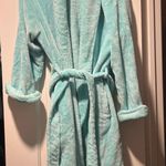 Amazon  Robe Photo 0