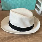 Stylish White Fedora Hat with Black Band Photo 0