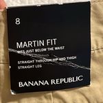 Banana Republic  size 8 khaki shorts Martin fit straight leg sits below the waist Photo 7