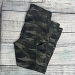 Athleta  Ultimate Camo 7/8 Tight Leggings Small Petite Photo 1