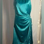 PRETTYGARDEN  Green Asymmetrical Ruched One-Shoulder Cocktail Gown Photo 8