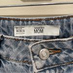 Topshop  Mom Jeans Light Wash Size 28 Photo 5