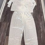 Oscar de la Renta  Two Piece Pajama Set Size large Photo 0