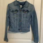 Guess EUC |  Los Angeles women’s light/medium wash‎ denim jacket — XS Photo 0