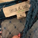 Taylor & Sage  Flare Arm Top Photo 4