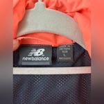 New Balance Windbreaker/Jacket SZ Large Photo 5