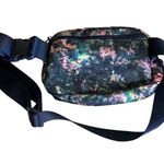 Lululemon Everywhere Belt Bag Dappled Daze Blue Floral Multicolor EUC Photo 3