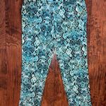 Liz Claiborne Size 10 Stretch Snakeskin Capri Cropped Pants Turquoise Black Teal Photo 0