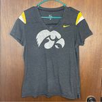 Nike Iowa Hawkeyes Woman’s Vneck Grey Lightweight Casual Tee Size XL Photo 0