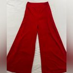 Chic Scarlet Wide Photo 3