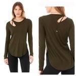 Alo Yoga  ribbed long sleeve Photo 1