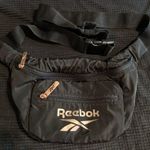 Reebok  Waist Fanny Pack Crossbody Black/Rose Gold‎ Nylon Zip/Clip Wide Strap Photo 0