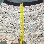 Miss Me  Women’s Mid Rise Beige Crochet Shorts Size Medium‎ Photo 6