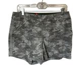 Spanx Women's Camo Utility Shorts Gray Size Large High Rise Pull On Photo 2