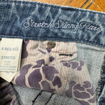 American Eagle  stretch flare jeans with blue embroidery‎ size 4 cowgirl vibes Photo 1