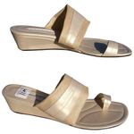 Donald Pliner Couture Metallic Leather Wedge Shoe New Toe Ring Sandal $245 NIB Gold Size 11 Photo 0