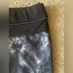 Danskin  black and white tyedye capris cropped leggings size xsmall with strings Photo 3