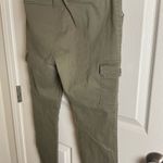 Women's Olive Cargo Jogger Pants Size 9/10 Green Photo 6