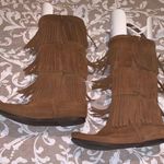 Minnetonka fringe boots size 7 Photo 0