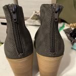 Abound  Womens Tan Perforated Back Zip Peep Toe Block Heel Ankle Booties Size 8 M Photo 6