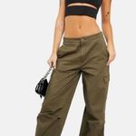 Edikted Zahara Low-Rise Oversized Cargo Pants Photo 0