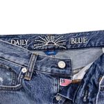 NWT Daily Blue Women's Hype Cropped Jeans Medium Wash Blue Distressed Size 25 Photo 7