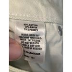 Wonderly  Size 10 Women's Green Distressed Frayed Hem Shorts NWT Photo 7