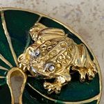 Vintage Frog on a Lily Leaf Pad Enameled Brooch Photo 7