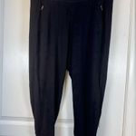 Torrid  Black Capri Joggers Size 1/1X EUC #5738 Photo 0