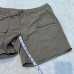 The North Face Womens Khaki Stow Away Shorts Size L Hiking, Adventure Indie Core Photo 2