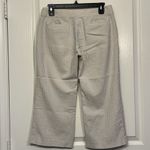 Elie Tahari Women's  White & Blue Stripe Cropped Capri Pants Size 4 EUC #7675 Photo 3