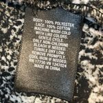 Mossimo Supply Co . Black And White Snake Skin Pattern Sleeveless Blouse-Size MED Photo 4